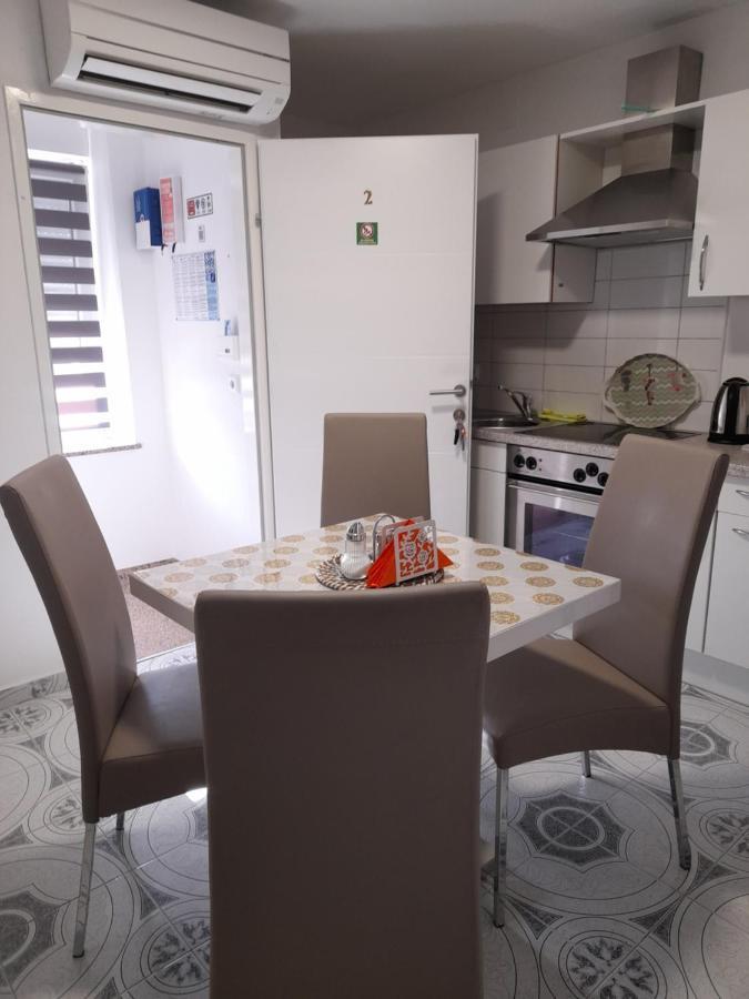 Apartments Donella Умаг Экстерьер фото