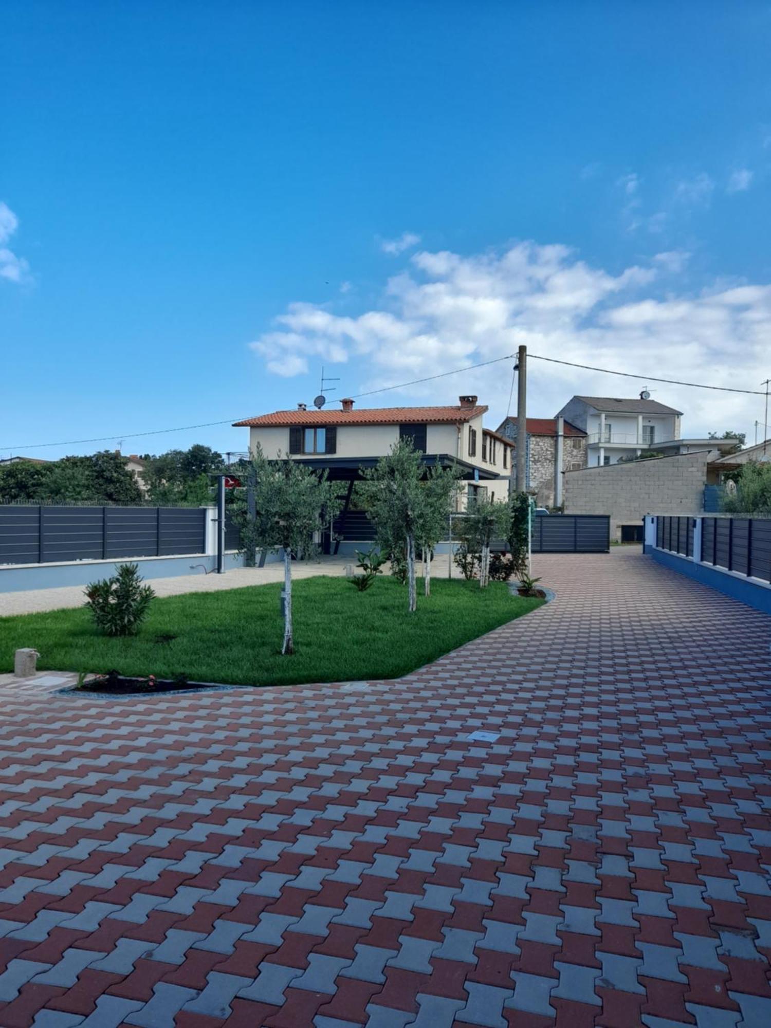 Apartments Donella Умаг Экстерьер фото